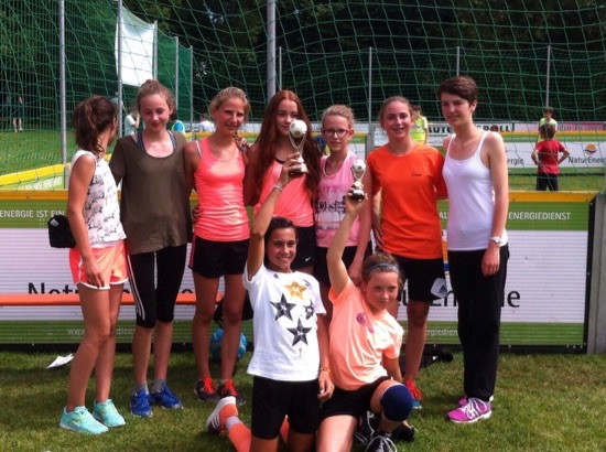 soccer-girls-2015-01.jpg