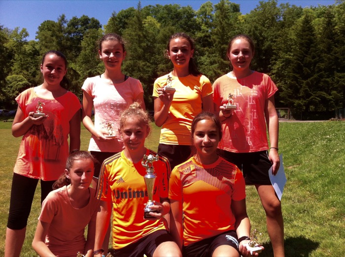 girls-soccer-day-2016_002.jpg