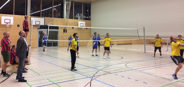 lehrer-volleyball-2016_001.jpg lehrer-volleyball-2016_001.jpg